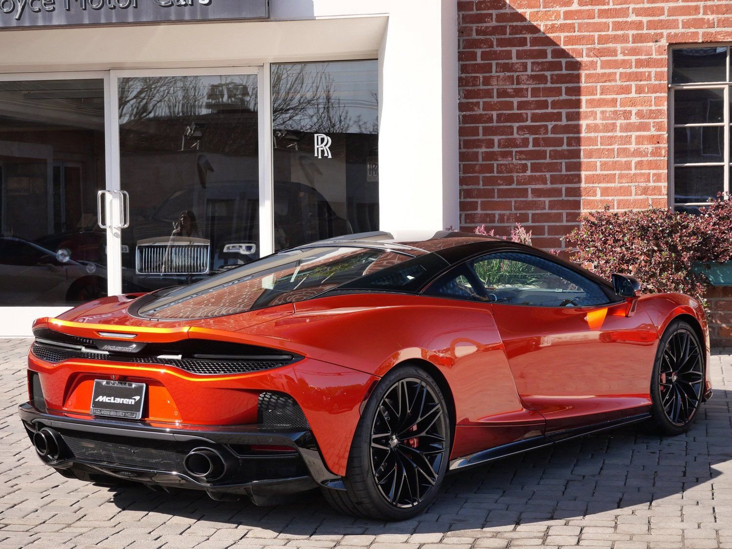 Used 2023 McLaren GT image 4