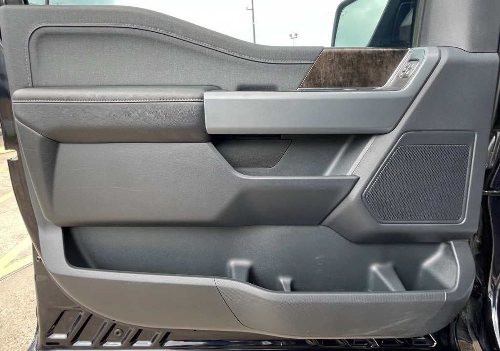 Used 2021 Ford F150 Lariat w/ Tow Technology Package image 31