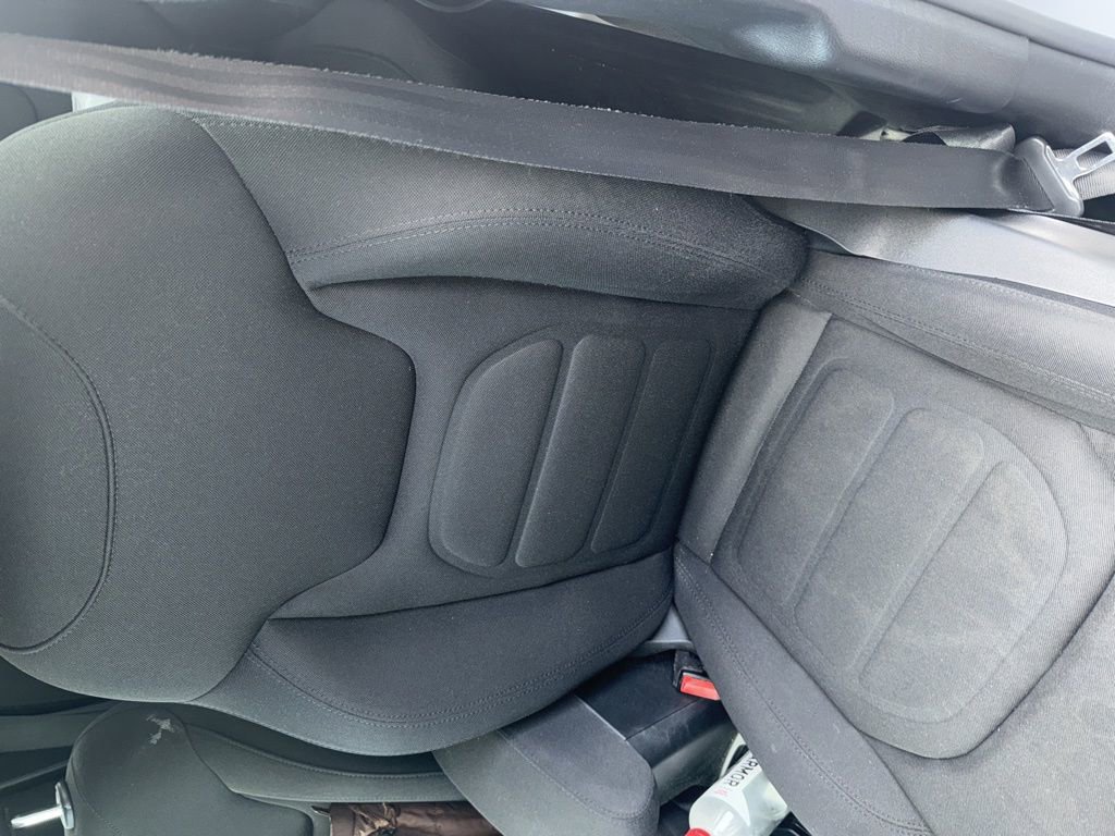 Used 2018 Jeep Renegade Latitude w/ Popular Equipment Group image 2