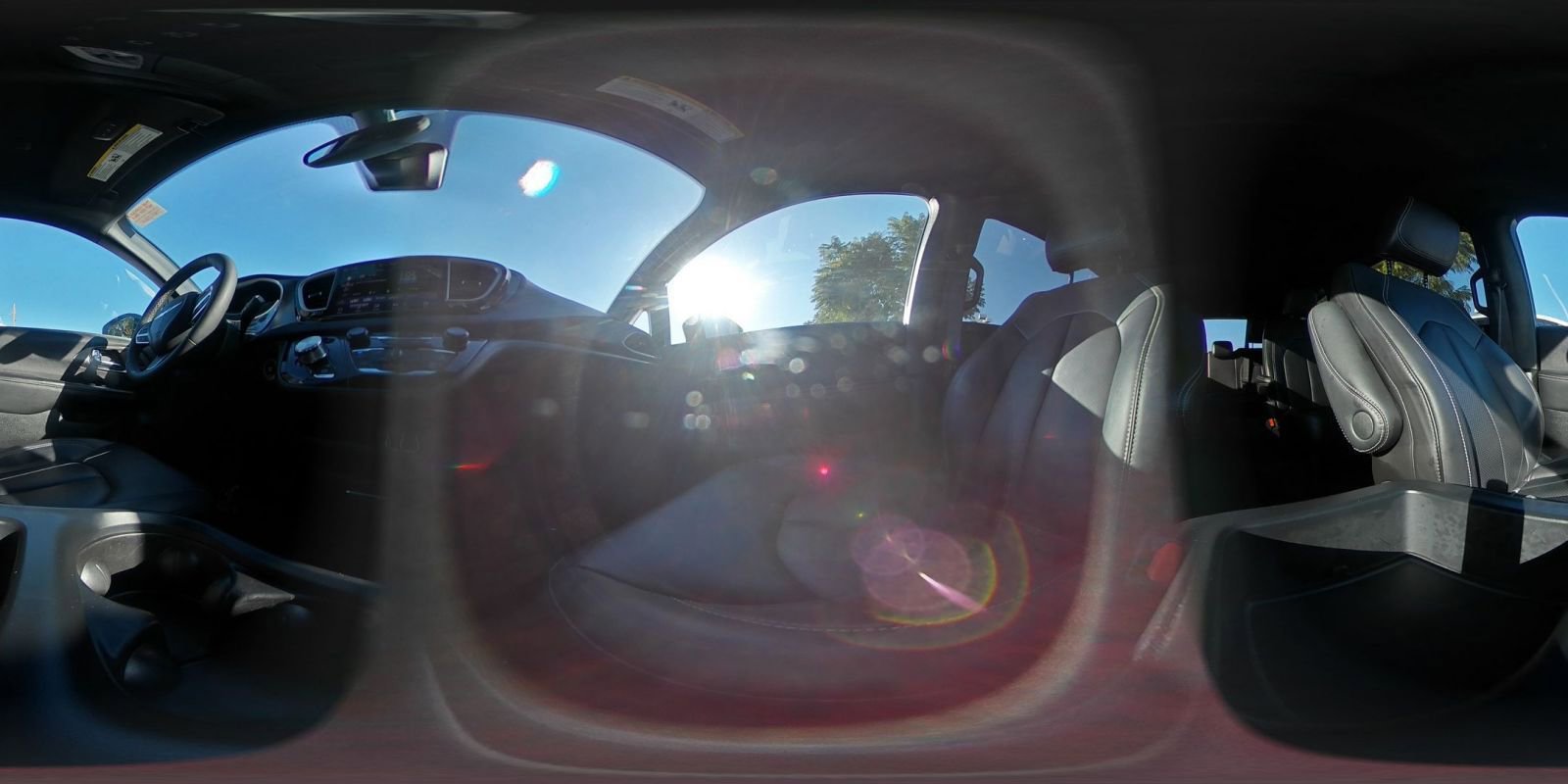 Used 2025 Chrysler Pacifica Select image 44