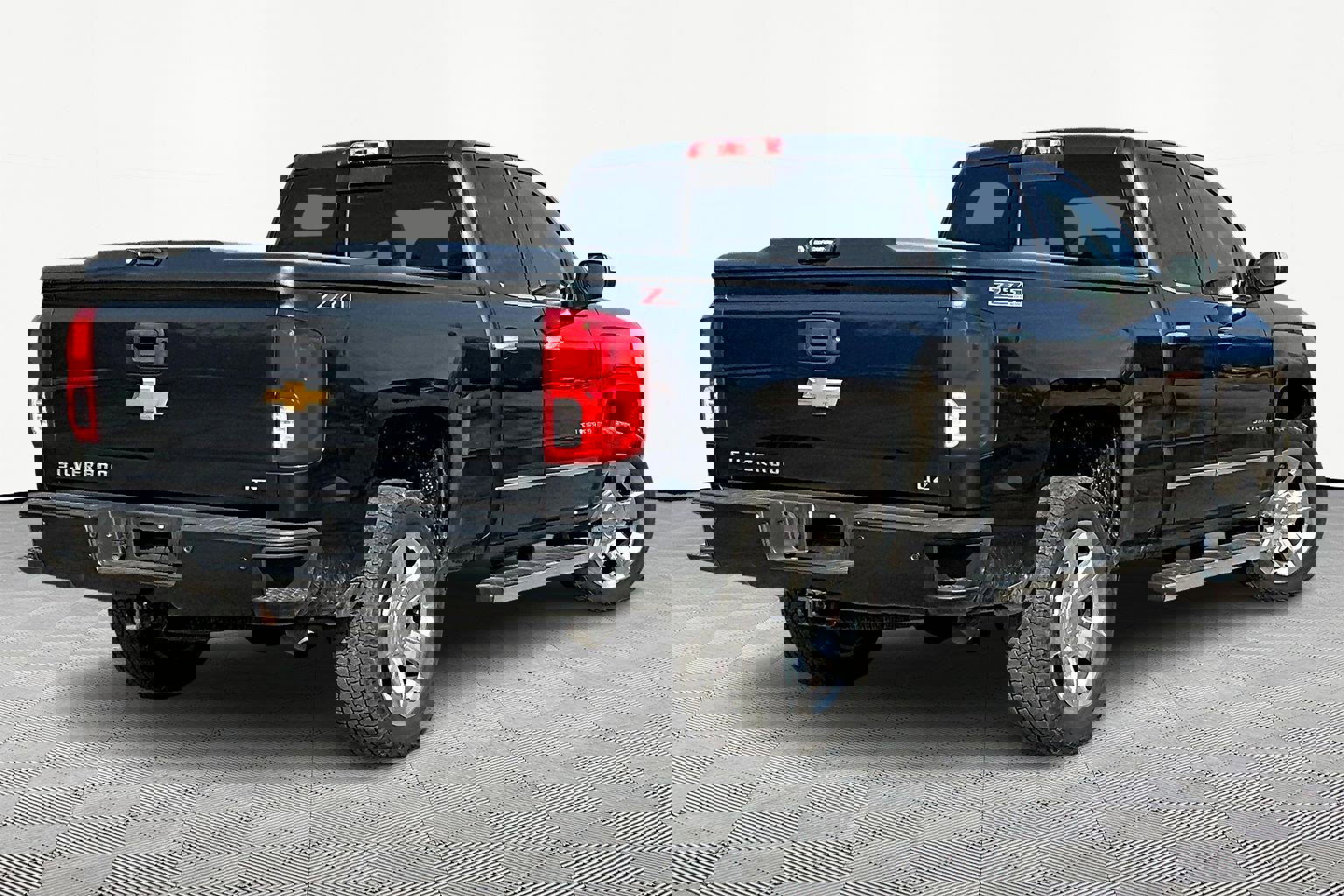 Used 2017 Chevrolet Silverado 1500 LTZ Z71 w/ LTZ Plus Package image 7