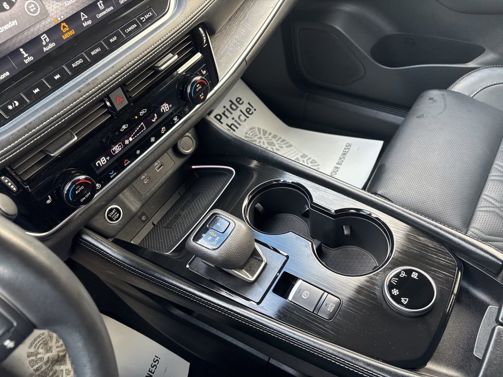 Used 2023 Nissan Rogue Platinum w/ Platinum Premium Package image 18