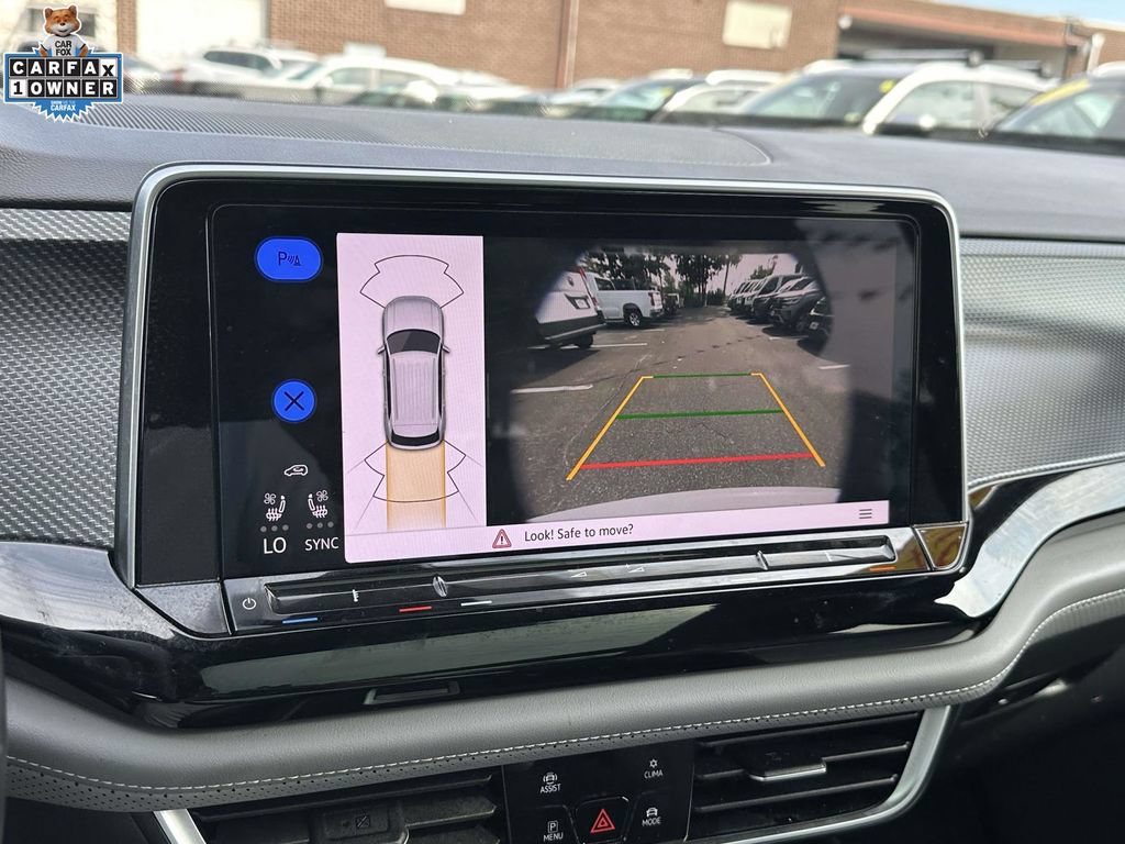 Used 2024 Volkswagen Atlas Cross Sport SEL R-Line AWD/4WD image 28
