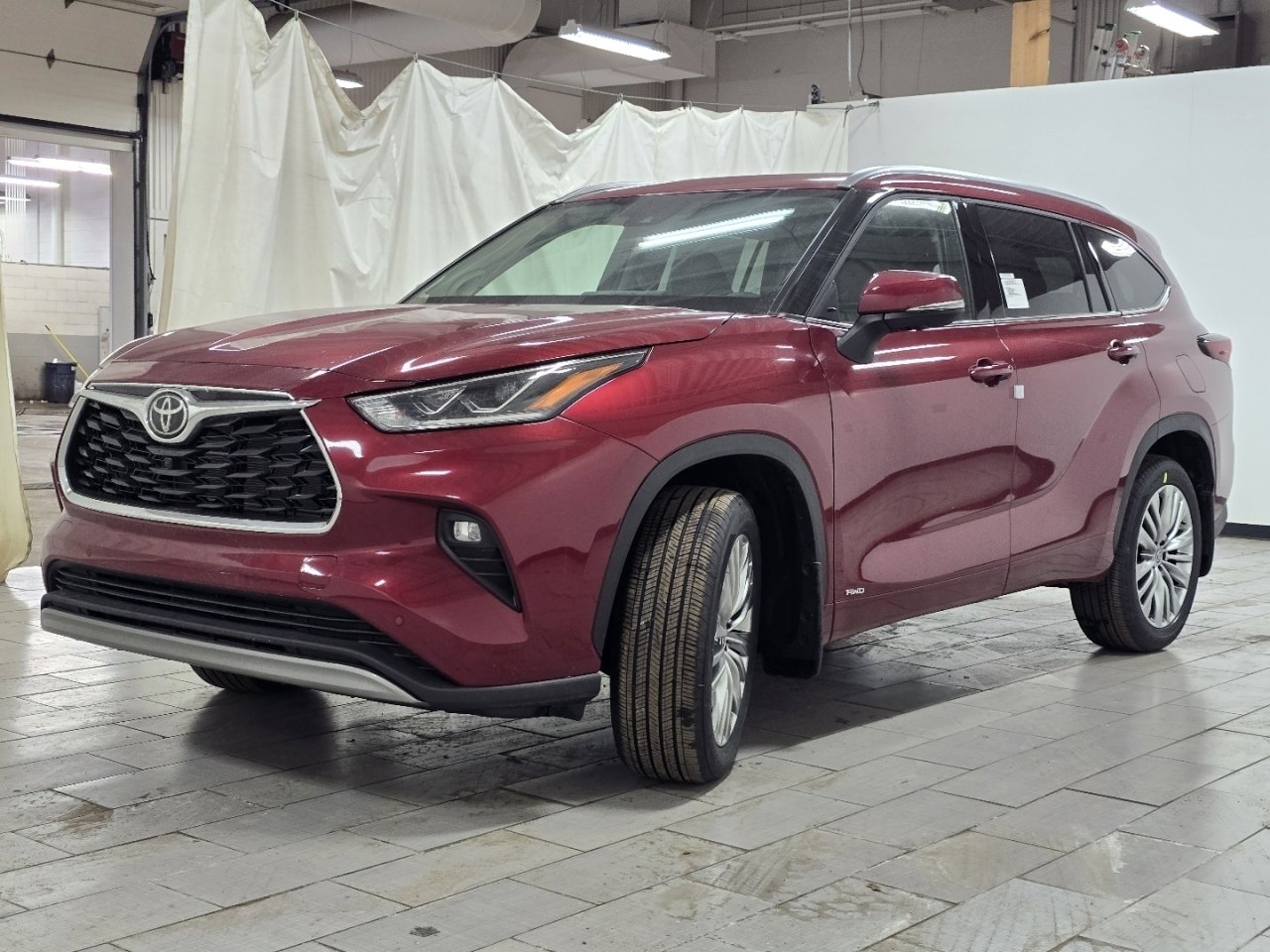 New 2026 Toyota Highlander Platinum image 14