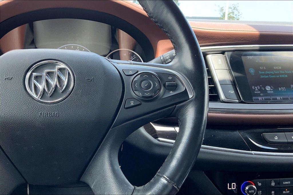 Used 2018 Buick Enclave Avenir w/ Avenir Technology Package FWD image 16