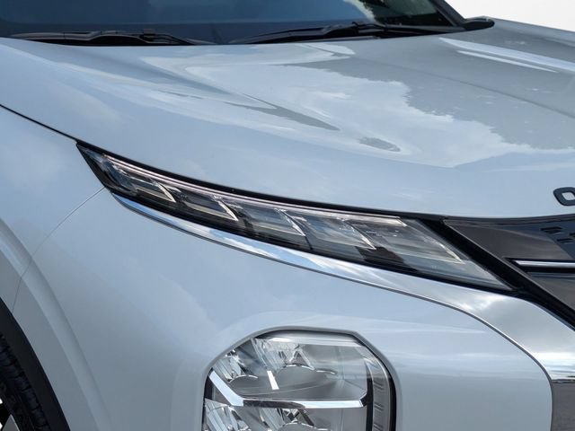 Used 2024 Mitsubishi Outlander SE FWD image 10