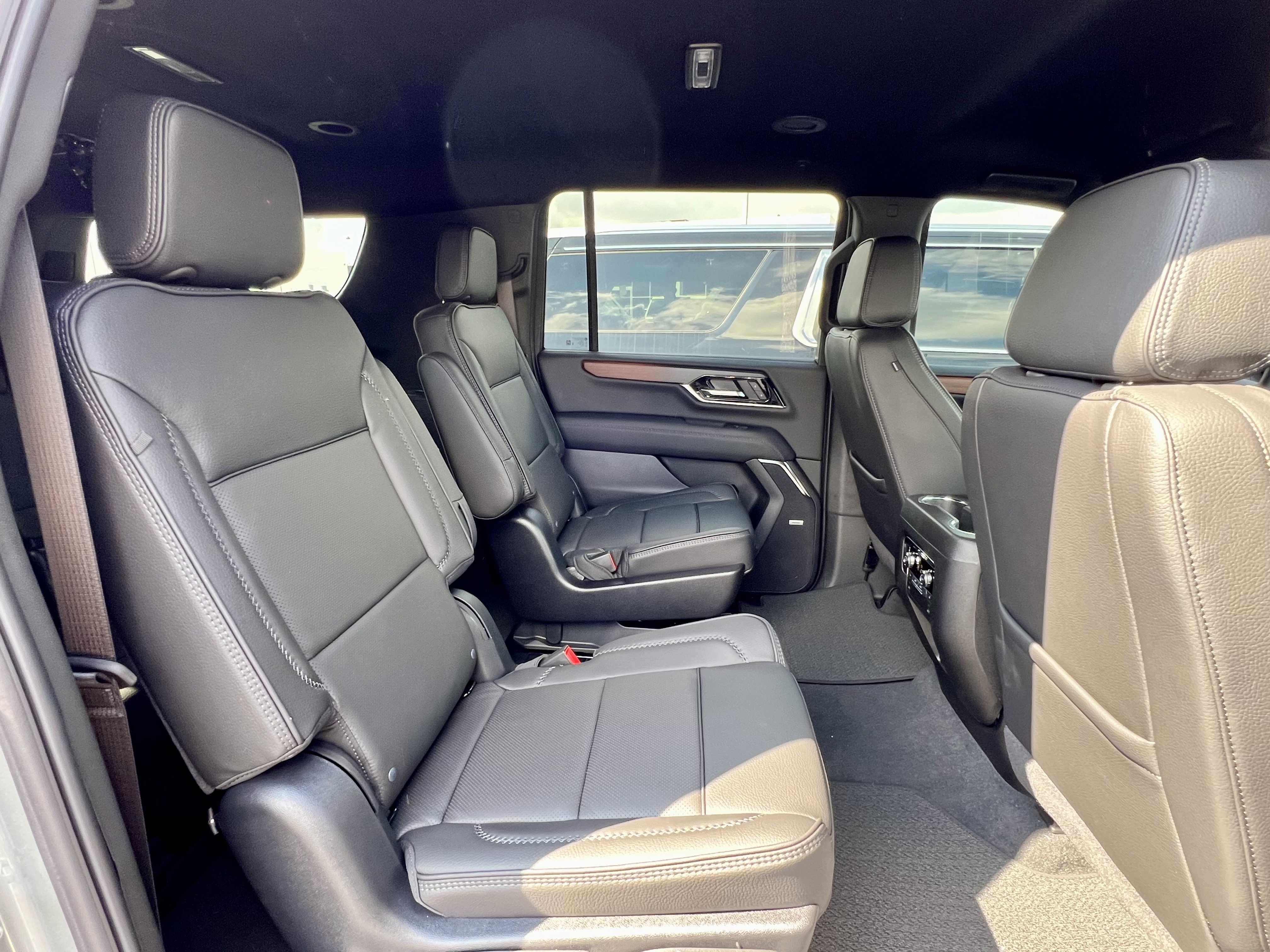 New 2025 GMC Yukon XL Denali image 40