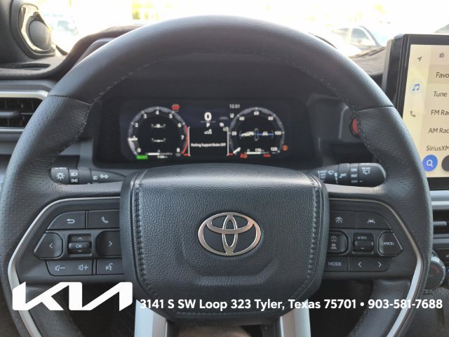 Used 2025 Toyota 4Runner TRD Off-Road Premium AWD/4WD image 31