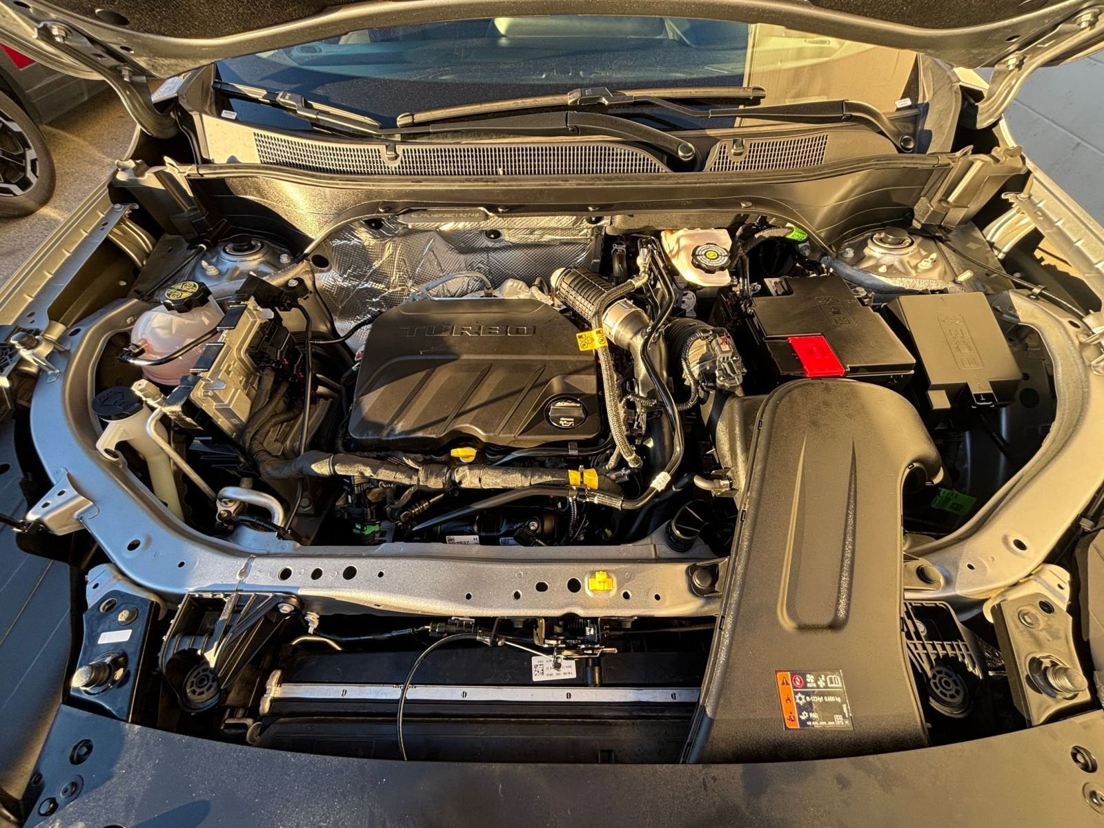 Used 2025 Chevrolet Trax LT image 32