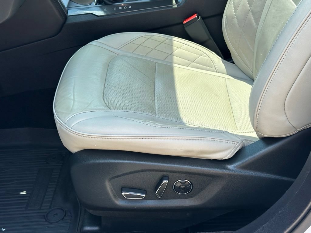 Used 2018 Ford Explorer Platinum AWD/4WD image 14