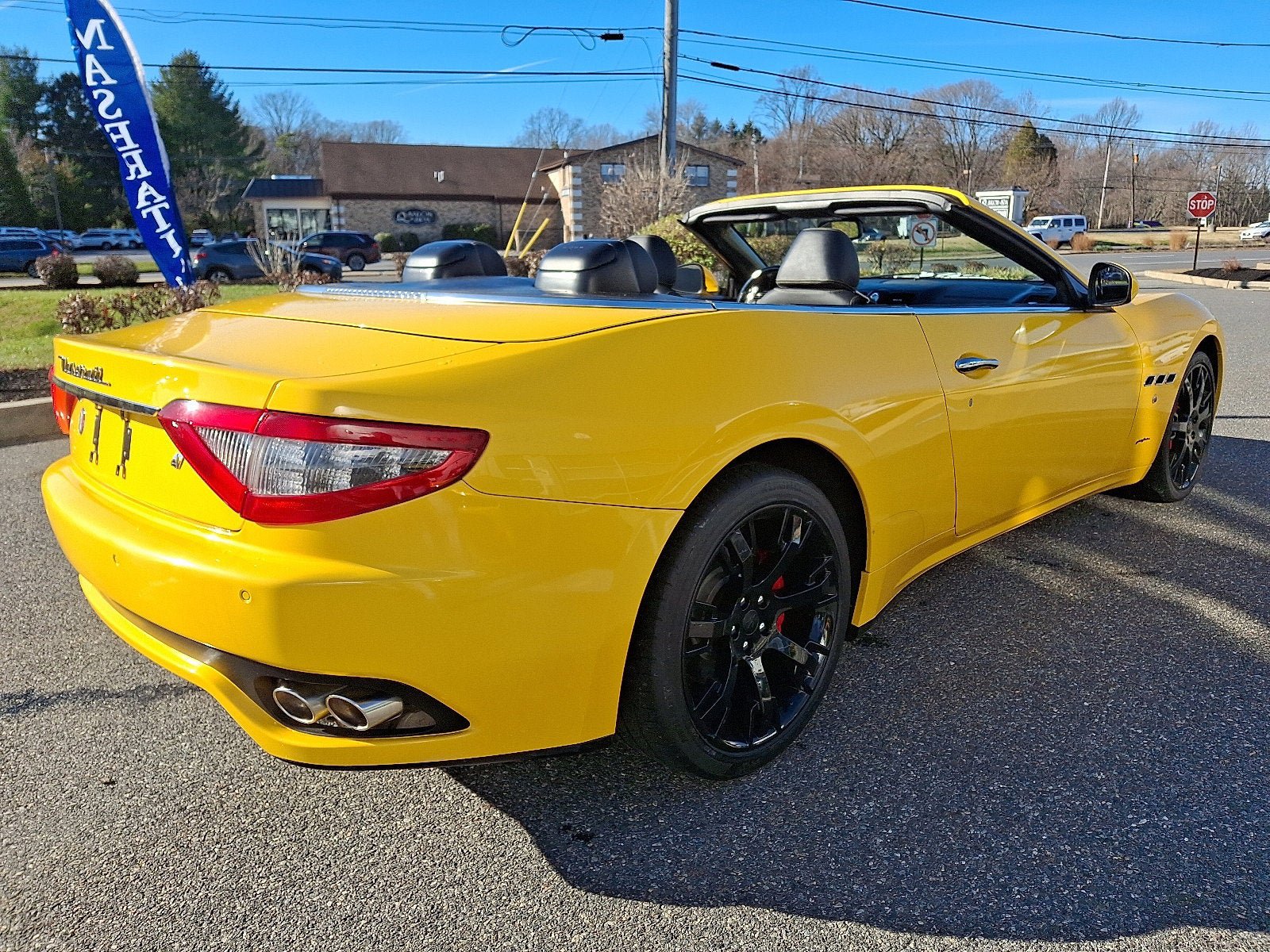 Used 2011 Maserati GranTurismo Convertible RWD image 4