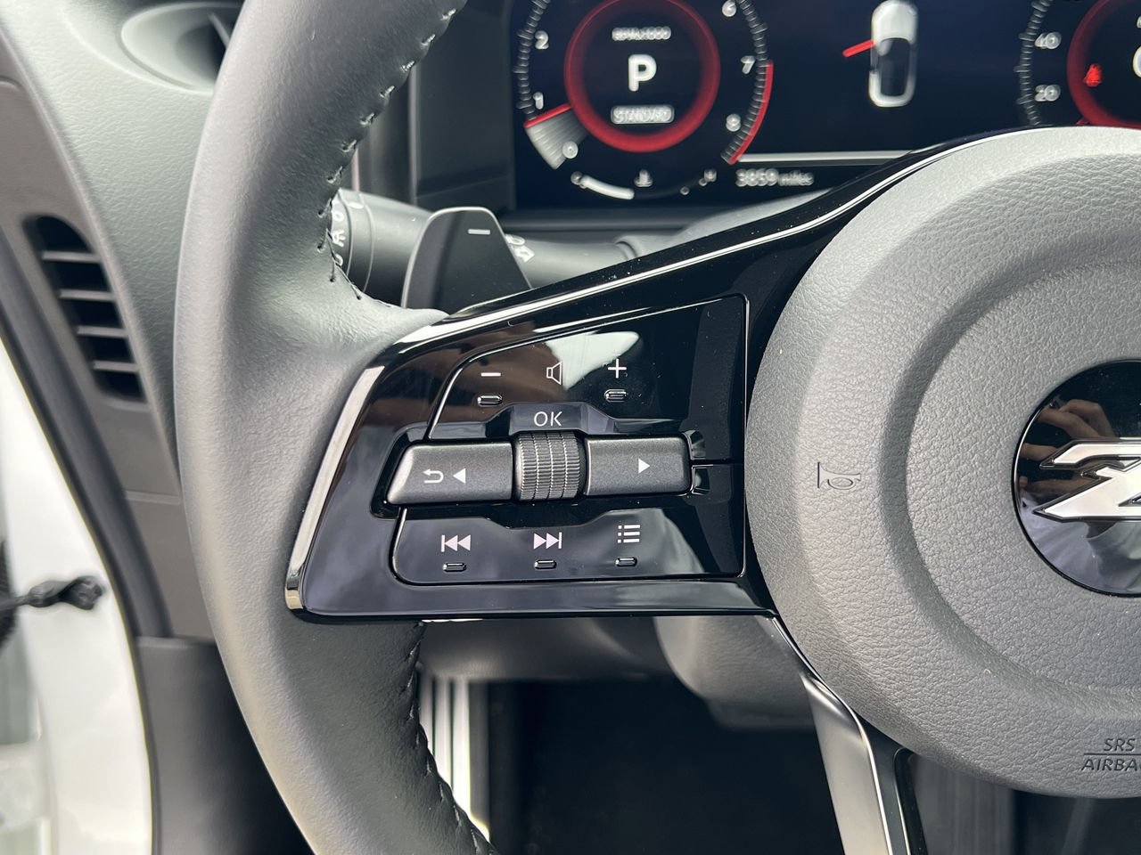 Used 2024 Nissan Z Sport w/ Floor Mat Package RWD image 9