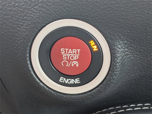 Used 2016 Dodge Challenger SRT Hellcat image 30