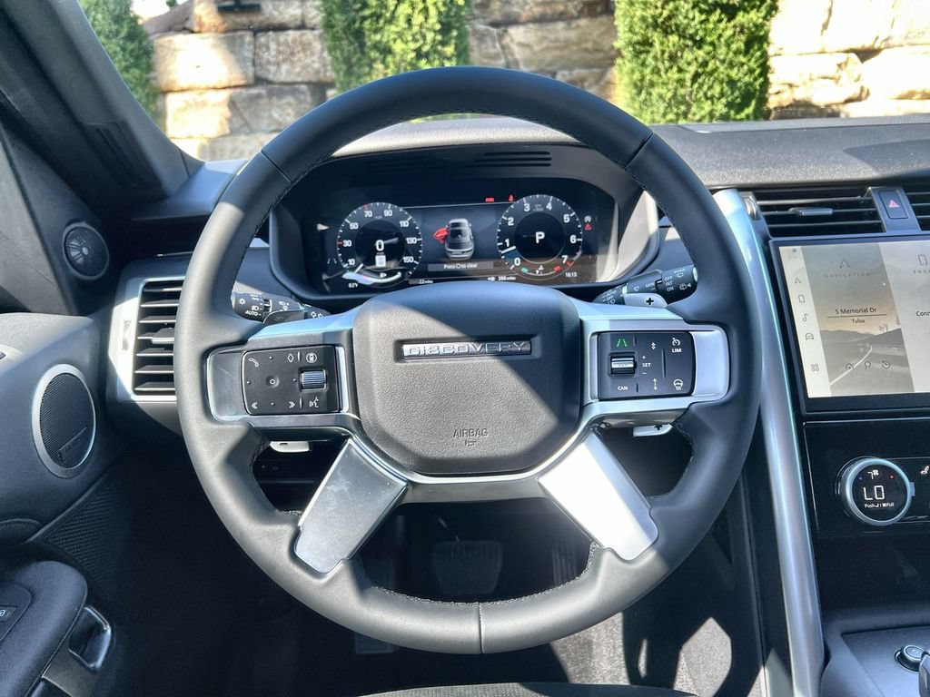 New 2026 Land Rover Discovery S AWD/4WD image 22