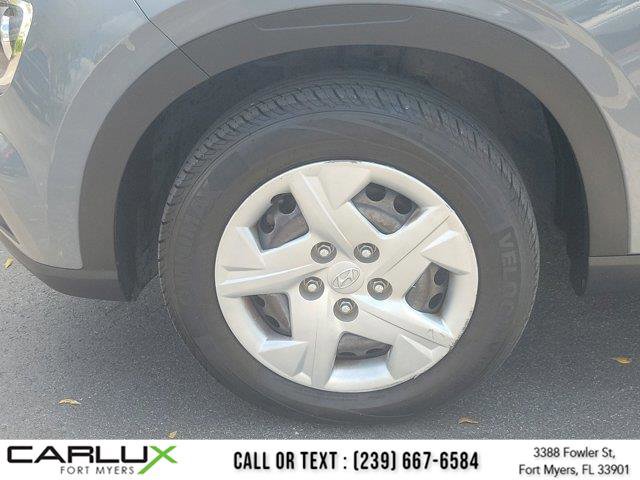 Used 2020 Hyundai Venue SE FWD image 8