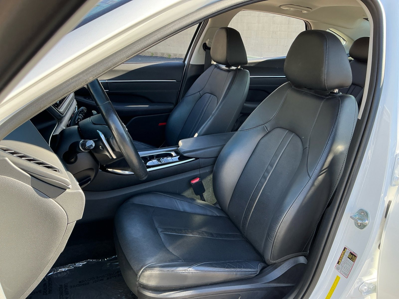 Used 2020 Hyundai Sonata Limited w/ Preferred Accessory Package image 18