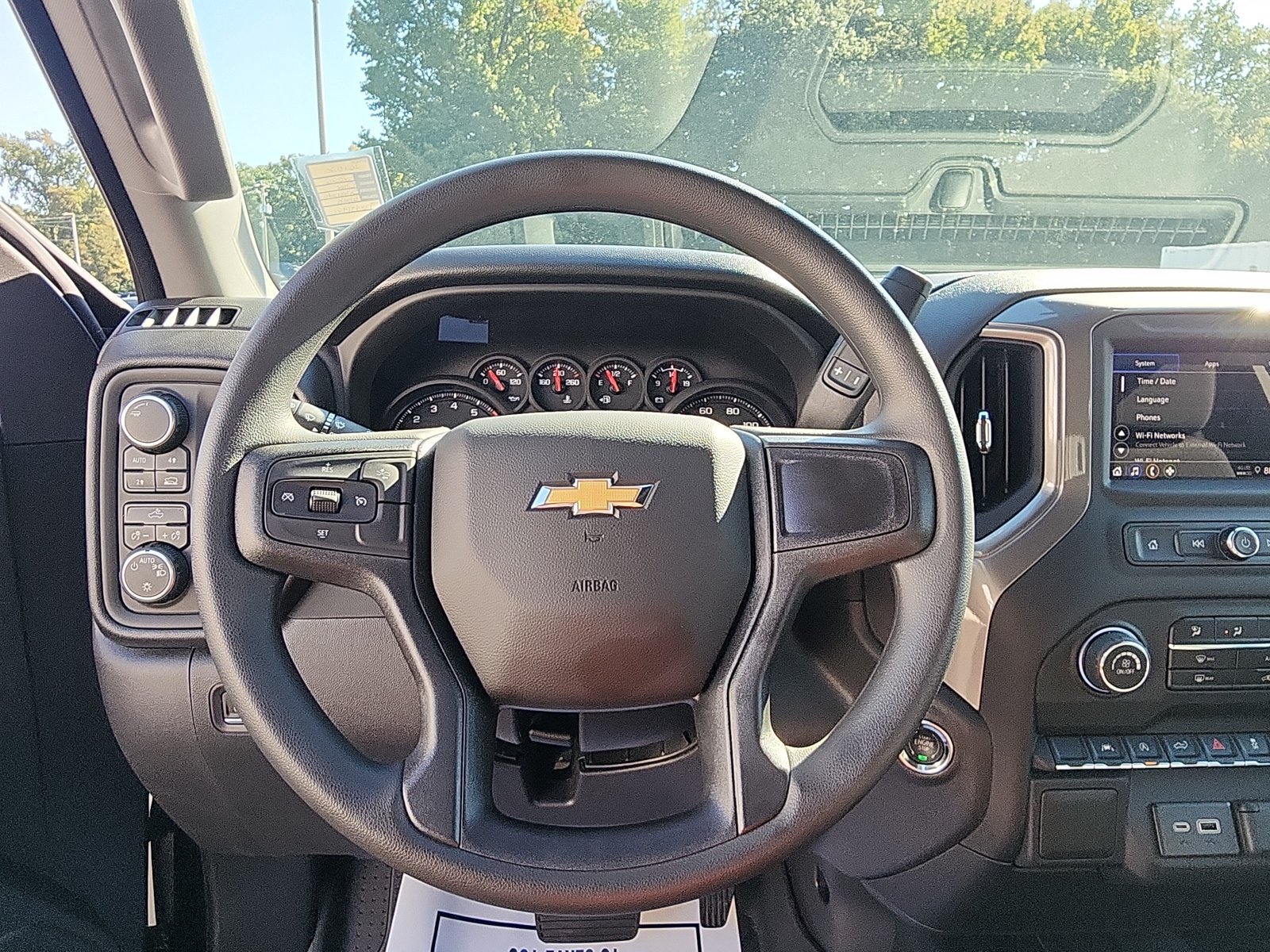 New 2026 Chevrolet Silverado 1500 Custom w/ LPO, Dark Essentials Package AWD/4WD image 15