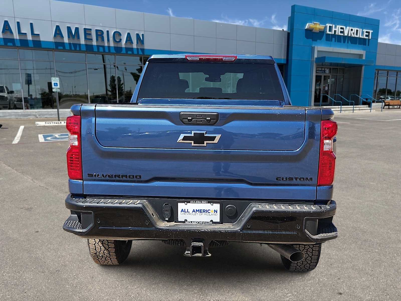 Used 2026 Chevrolet Silverado 2500 Custom w/ Custom Value Package AWD/4WD image 7