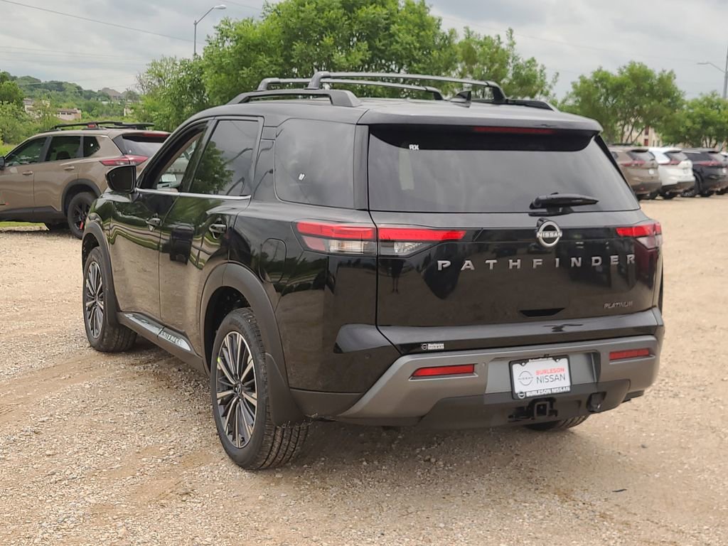 New 2026 Nissan Pathfinder Platinum FWD image 2