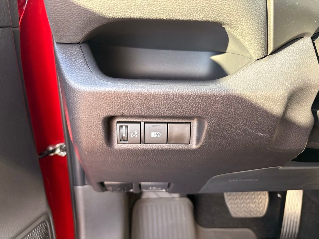 Used 2025 Toyota RAV4 LE image 22