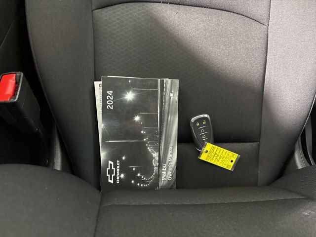 Used 2024 Chevrolet Malibu LT image 11