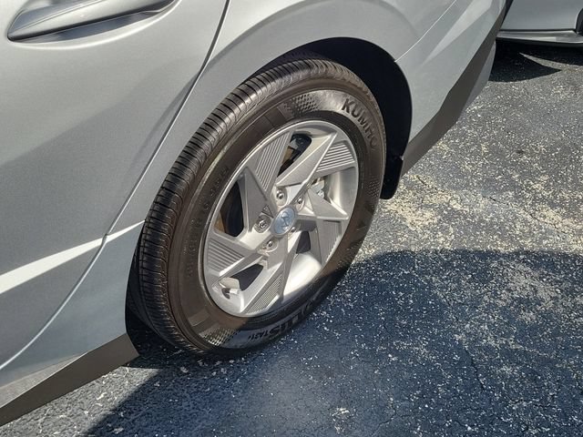 Used 2025 Hyundai Sonata SE FWD image 6
