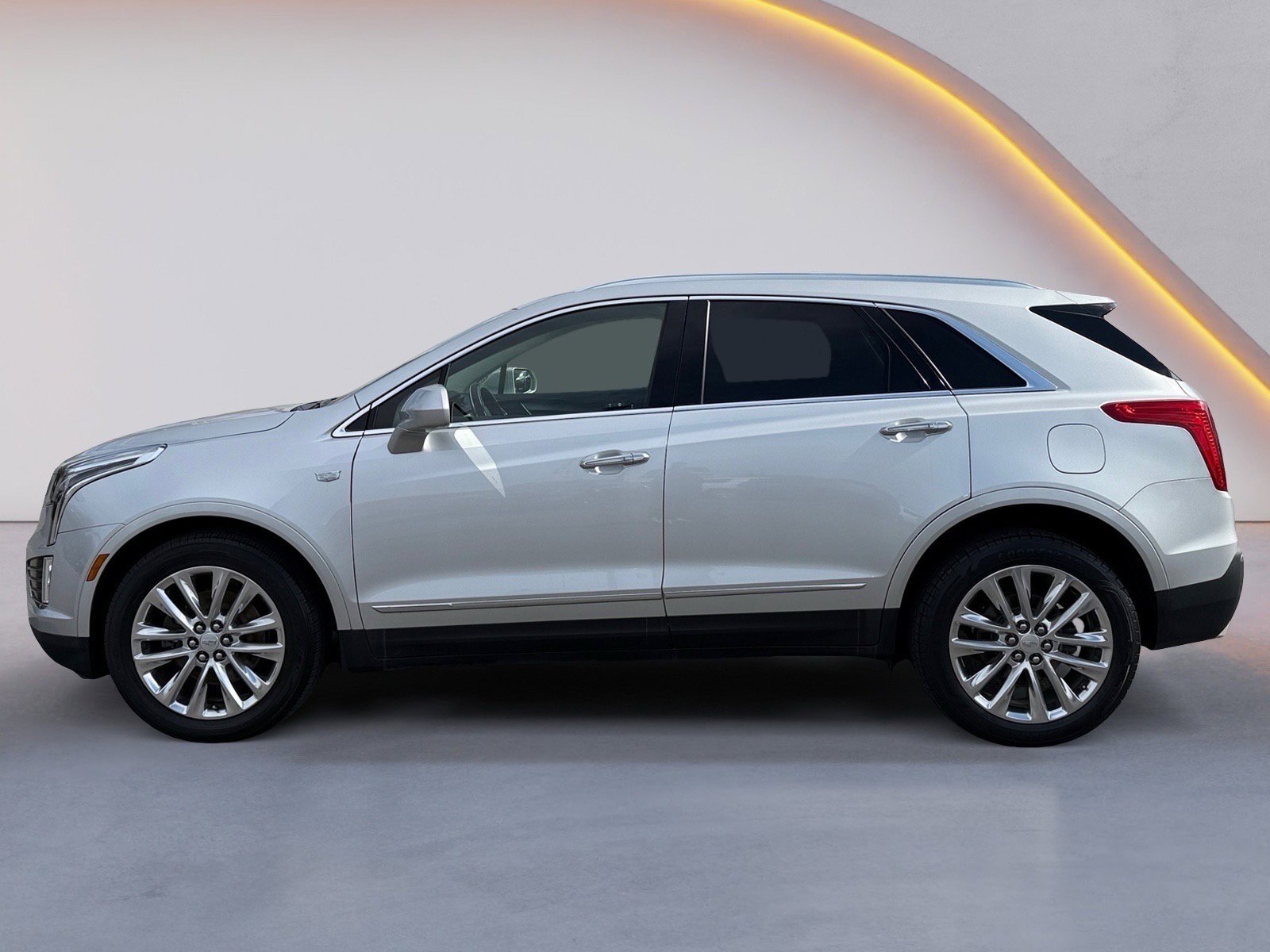 Used 2019 Cadillac XT5 Premium Luxury FWD image 6