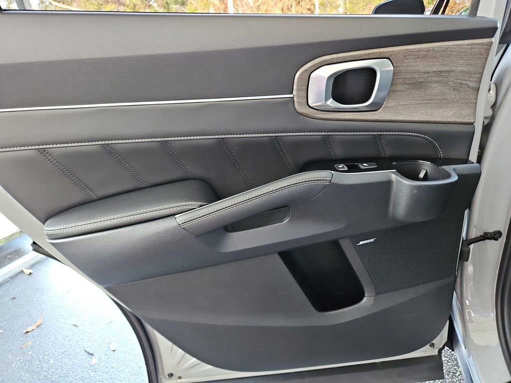 Used 2022 Kia Sorento SX Prestige image 36