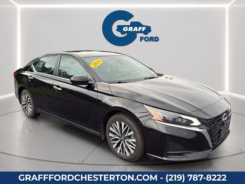 Used 2024 Nissan Altima 2.5 SV w/ SV Premium Package FWD image 4