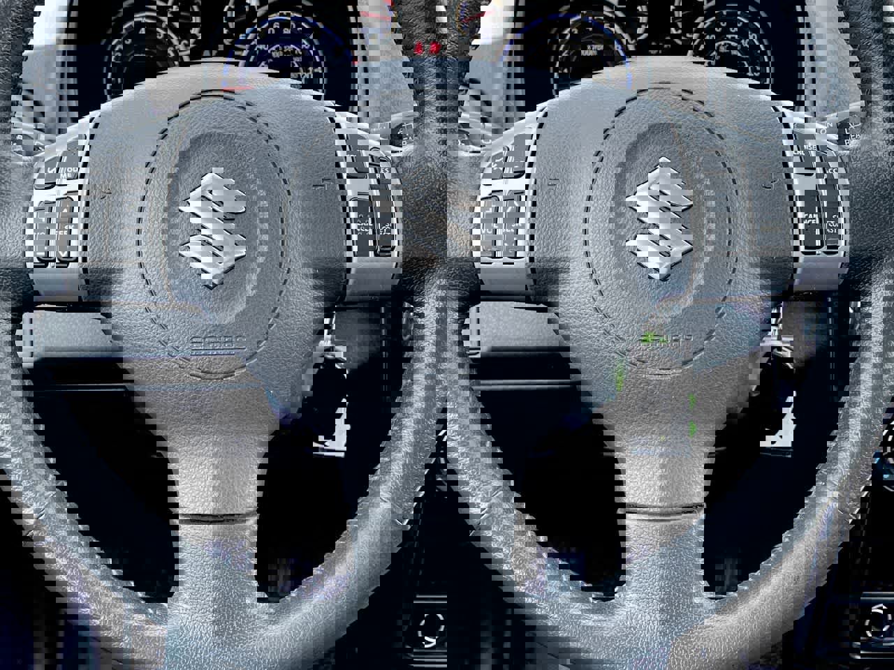 Used 2013 Suzuki SX4 Premium image 10