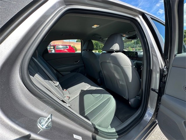 Used 2023 Hyundai Elantra Blue w/ Preferred Accessory Package image 17