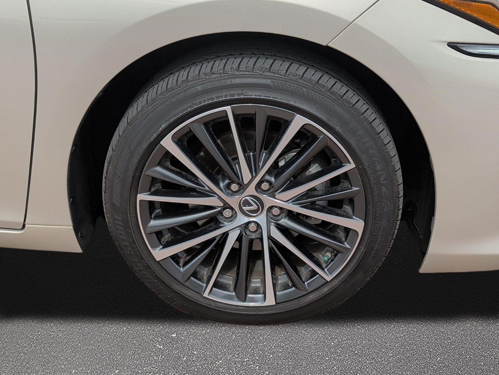 Certified 2025 Lexus ES 350 w/ Premium Package FWD image 7