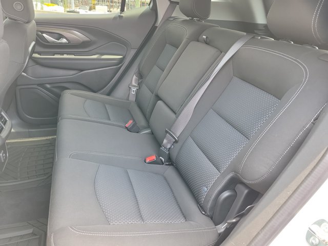 Used 2024 GMC Terrain SLE w/ Driver Convenience Package FWD image 17