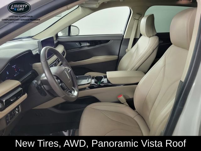 Used 2022 Lincoln Nautilus Reserve image 13