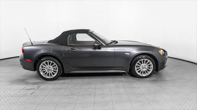 Used 2017 FIAT 124 Spider Classica image 30