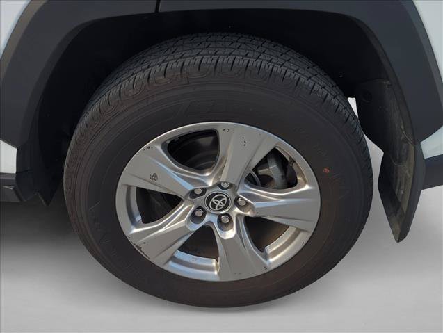 Used 2025 Toyota RAV4 XLE w/ Convenience Package FWD image 7