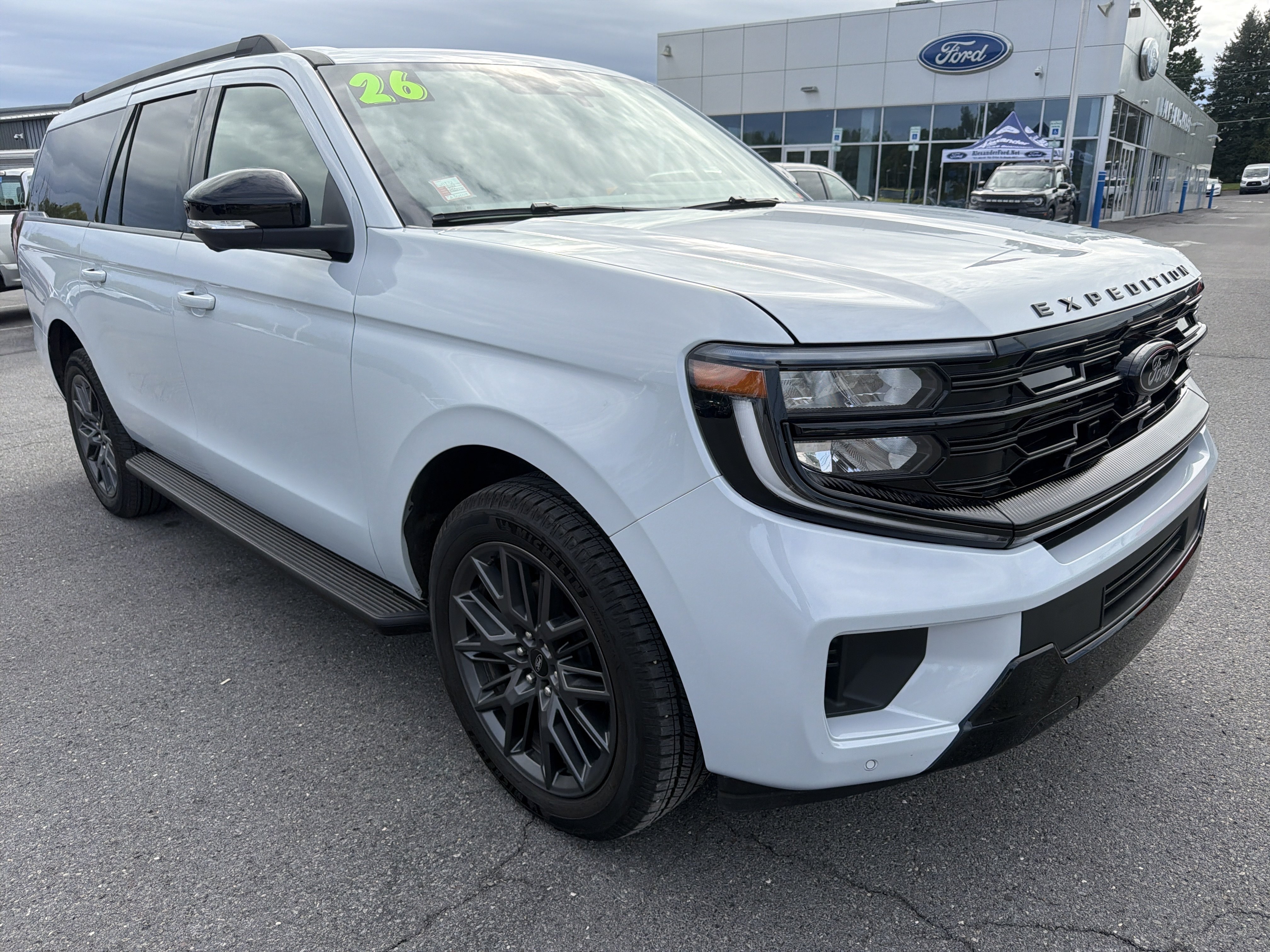 Used 2026 Ford Expedition Max Platinum w/ Stealth Appearance Package