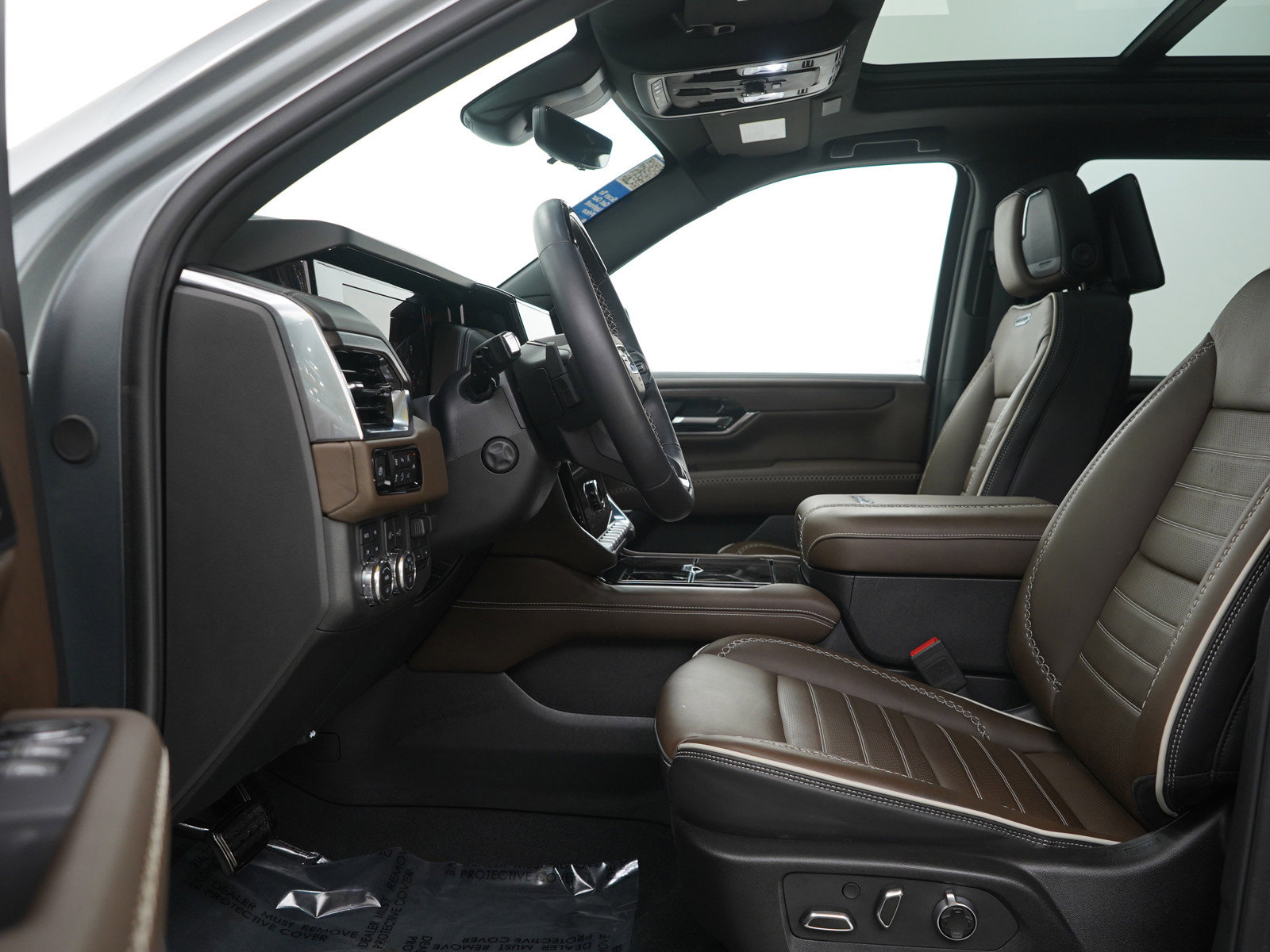 Used 2025 GMC Yukon Denali Ultimate w/ LPO, Floor Liner Package image 24