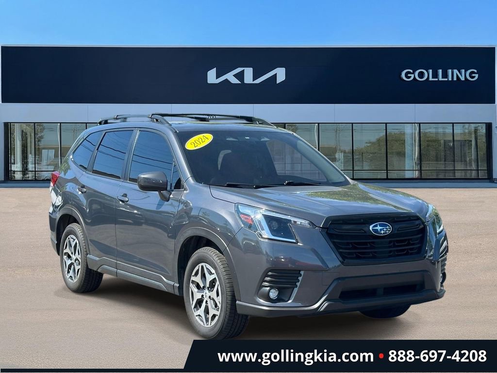 Used 2024 Subaru Forester Premium AWD/4WD image 1