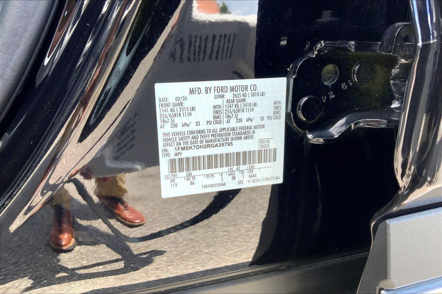 Certified 2024 Ford Explorer XLT RWD image 32