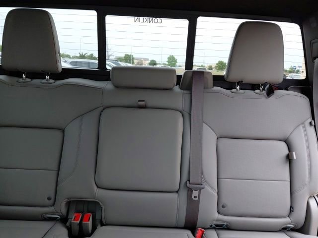 Used 2023 GMC Sierra 1500 SLT w/ SLT Premium Package AWD/4WD image 27