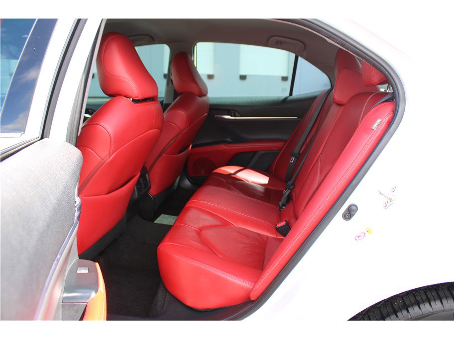 Used 2019 Toyota Camry XSE FWD image 11