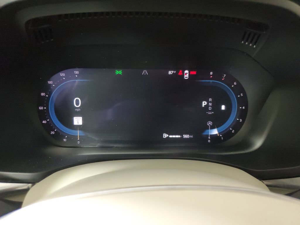 Certified 2023 Volvo XC60 B5 Plus w/ Protection Package Premier AWD/4WD image 28