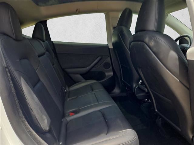 Used 2024 Tesla Model Y 2WD image 19