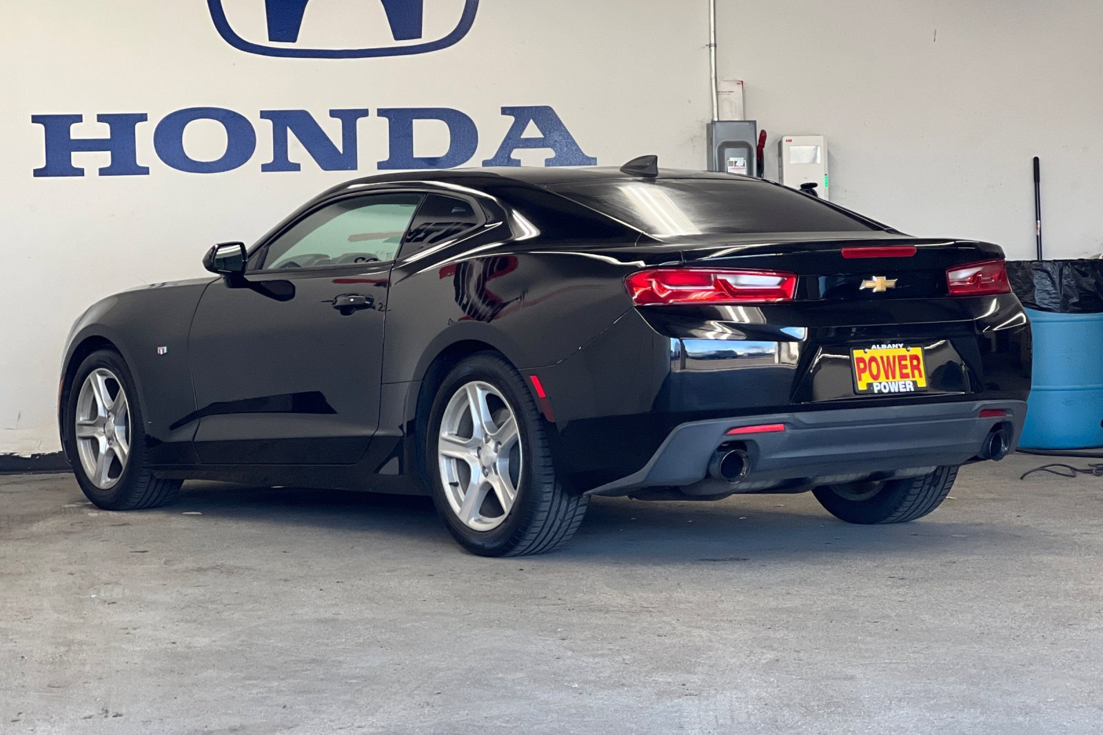 Used 2017 Chevrolet Camaro LT image 5