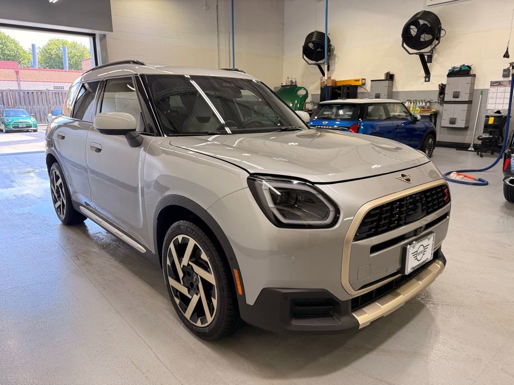 Certified 2025 MINI Cooper Countryman S w/ Comfort Package Max image 7