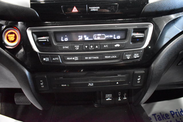 Used 2017 Honda Pilot Touring image 14