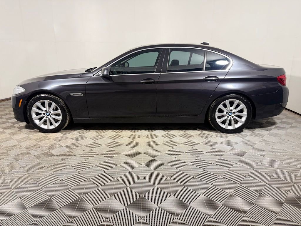 Used 2016 BMW 535i xDrive Sedan AWD/4WD image 3