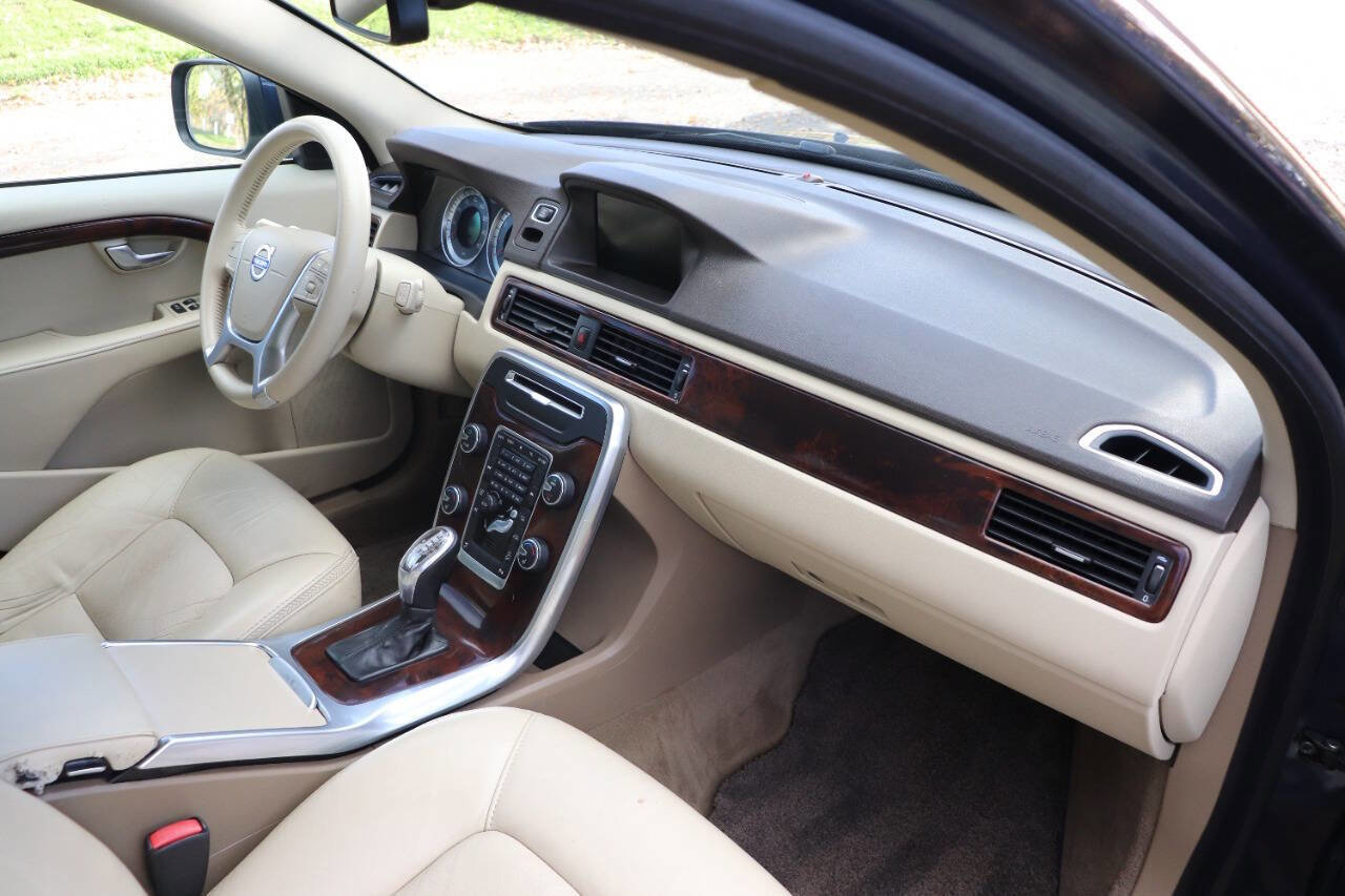Used 2013 Volvo XC70 T6 image 15