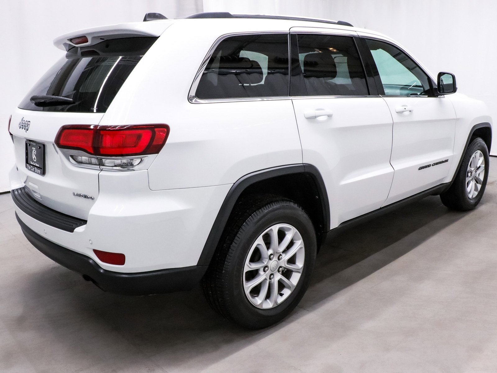 Used 2021 Jeep Grand Cherokee Laredo image 6